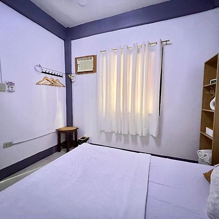 Eighty8 Tourist Inn Coron Exterior foto