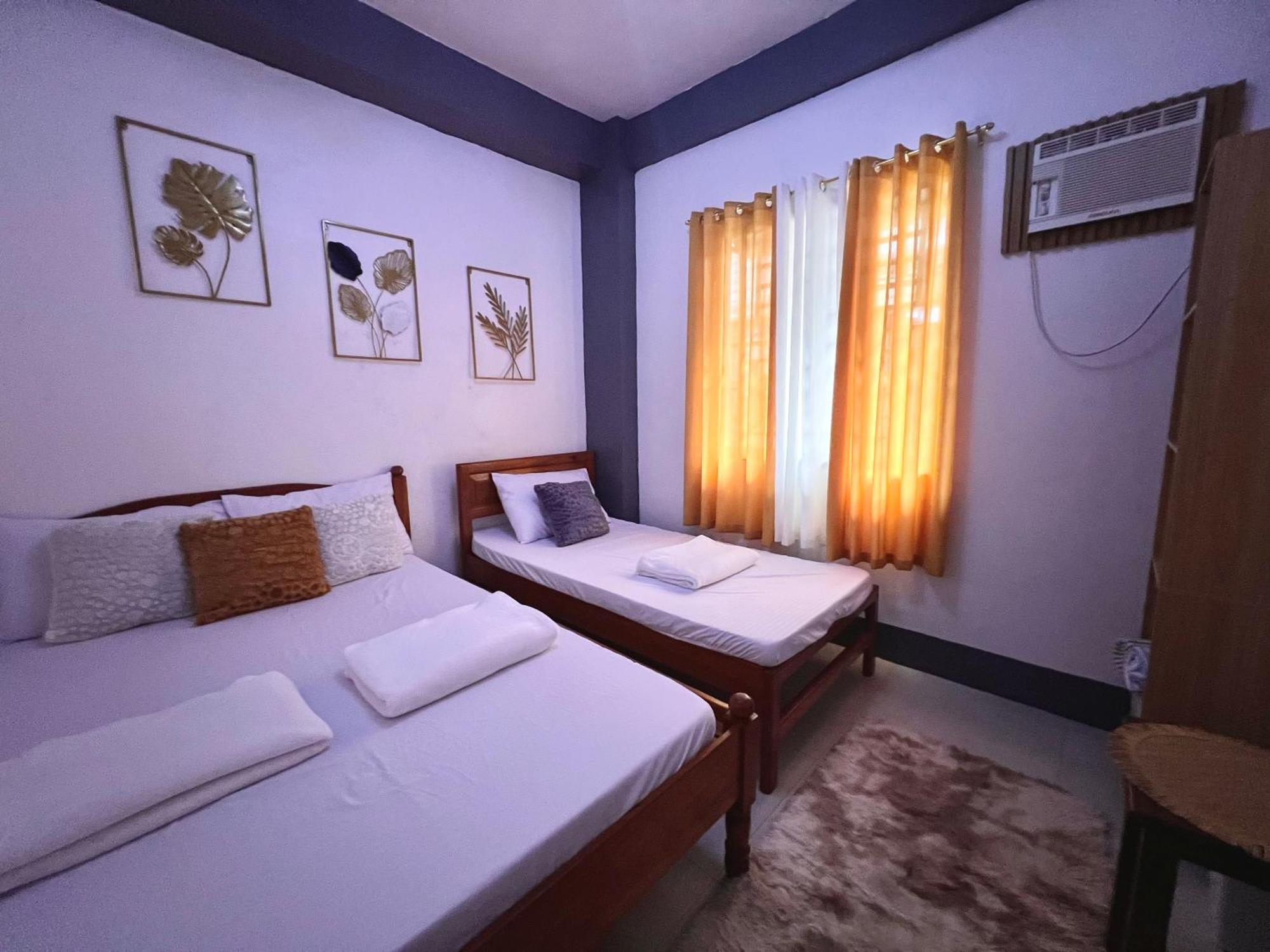 Eighty8 Tourist Inn Coron Exterior foto